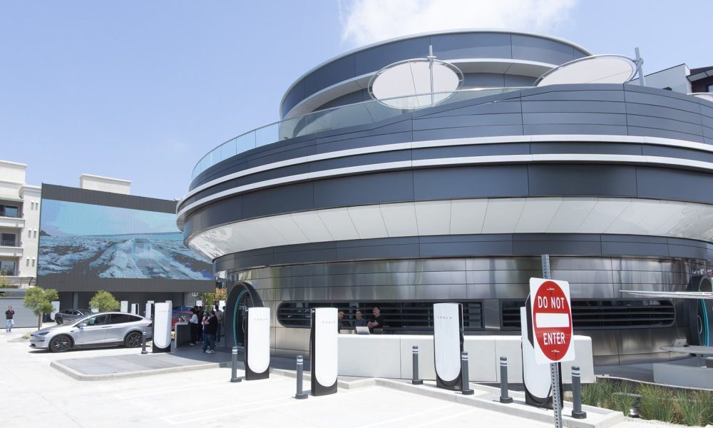 Tesla Révolutionne la Restauration : Deux Nouveaux Diners Après un Succès Retentissant à Los Angeles !