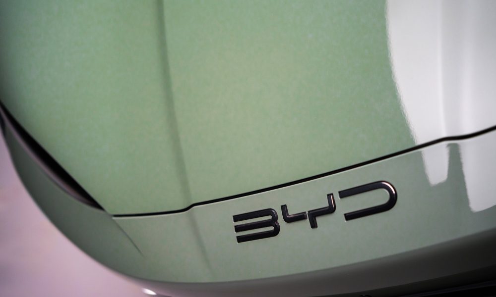 Tesla’s Biggest Rival in China Faces Major Profit Plunge – What It Means for the EV Market!