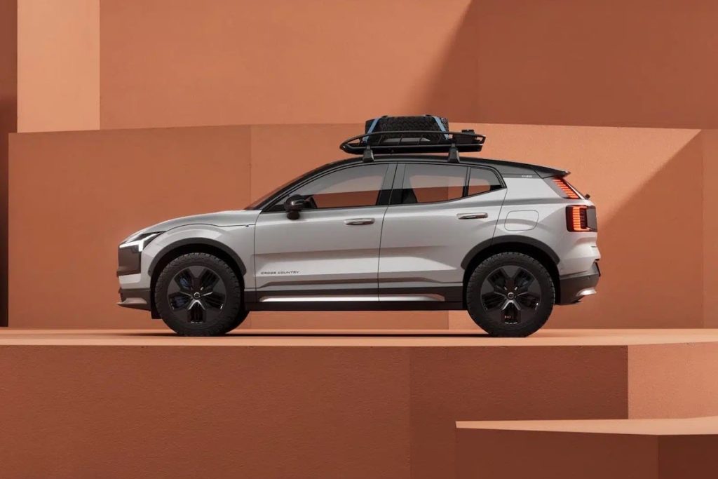 "Profitez de la Prime CEE : La Volvo EX30 Cross Country en Location, Votre Aubaine Écologique !"