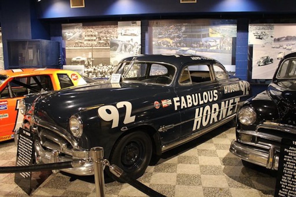 Découvrez comment la marque Hudson a disparu il y a 71 ans : un héritage oublié !