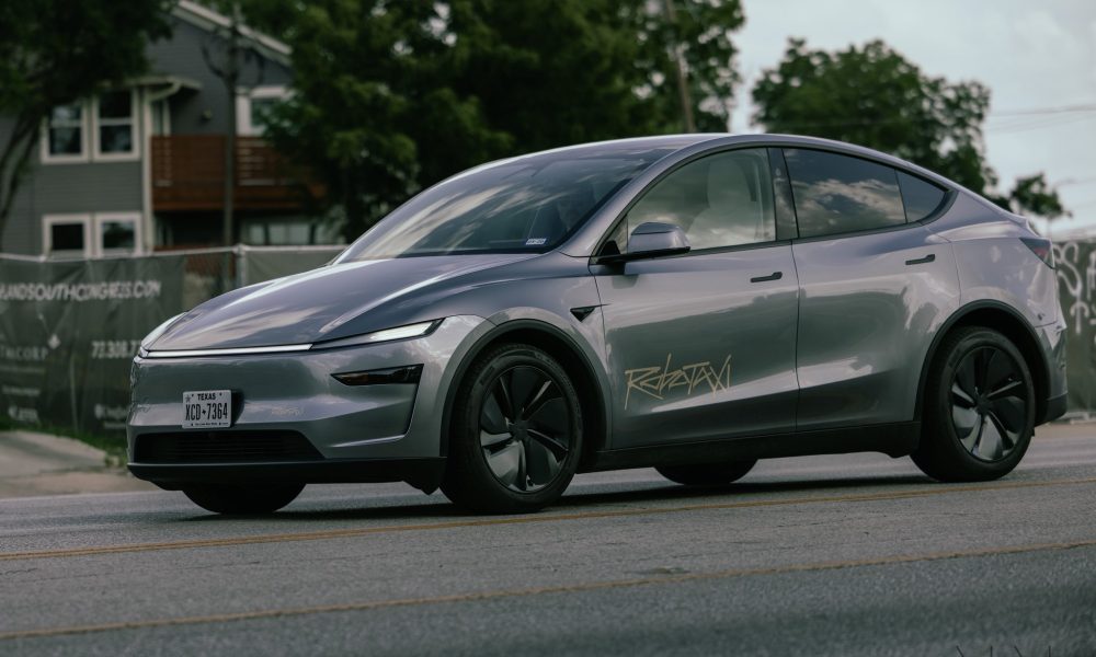 Les experts prédisent un avenir flamboyant pour l’action Tesla : Découvrez pourquoi vous ne pouvez pas passer à côté !
