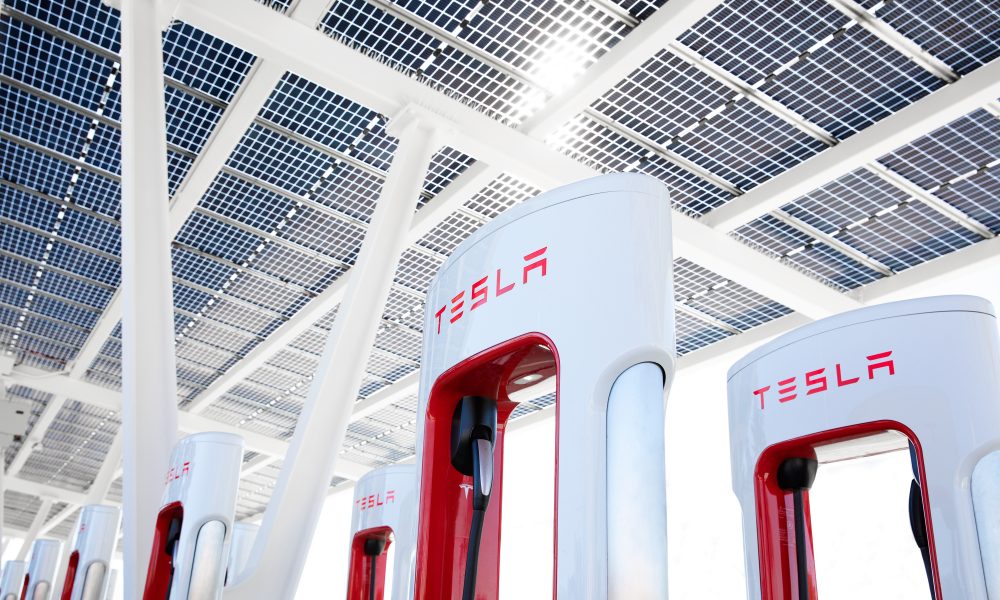 Tesla Dévoile une Nouvelle Stratégie de Tarification des Superchargeurs pour Plus de Stations : Découvrez ce Que Cela Signifie pour Vous !