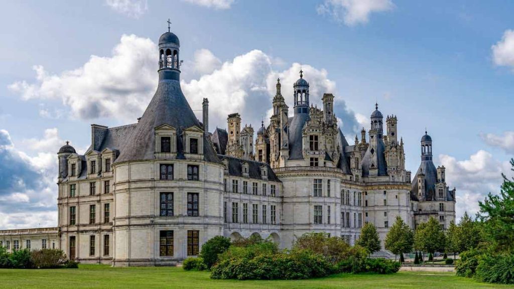 Économisez 7 000 € sur vos factures de chauffage : Pourquoi acheter un château peut se révéler coûteux à entretenir !