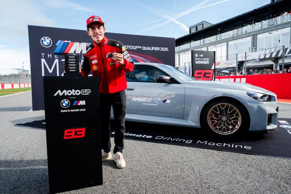 "MotoGP : Marc Marquez décroche une BMW de luxe à 120 000 € ! Découvrez son incroyable victoire !"