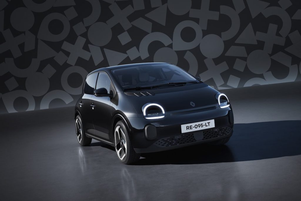 Découvrez le Guide Infaillible pour Échapper au Malheur en Renault Twingo !