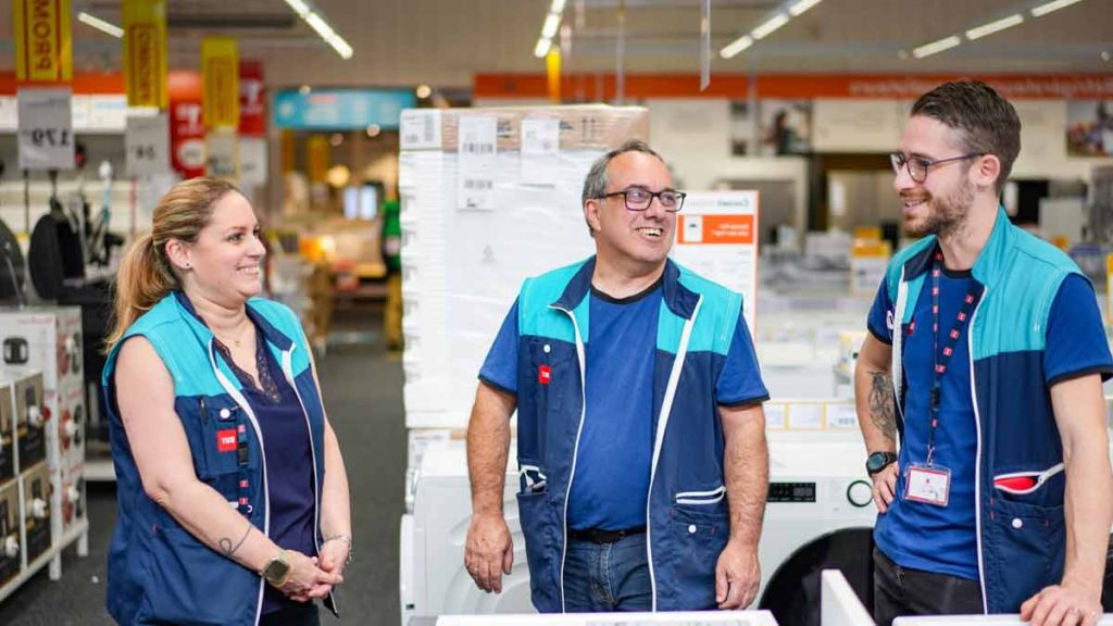 Découvrez le Salaire Mensuel d’une Responsable de Magasin BUT à 26 Ans : Ce que Son BTS Lui Apporte !