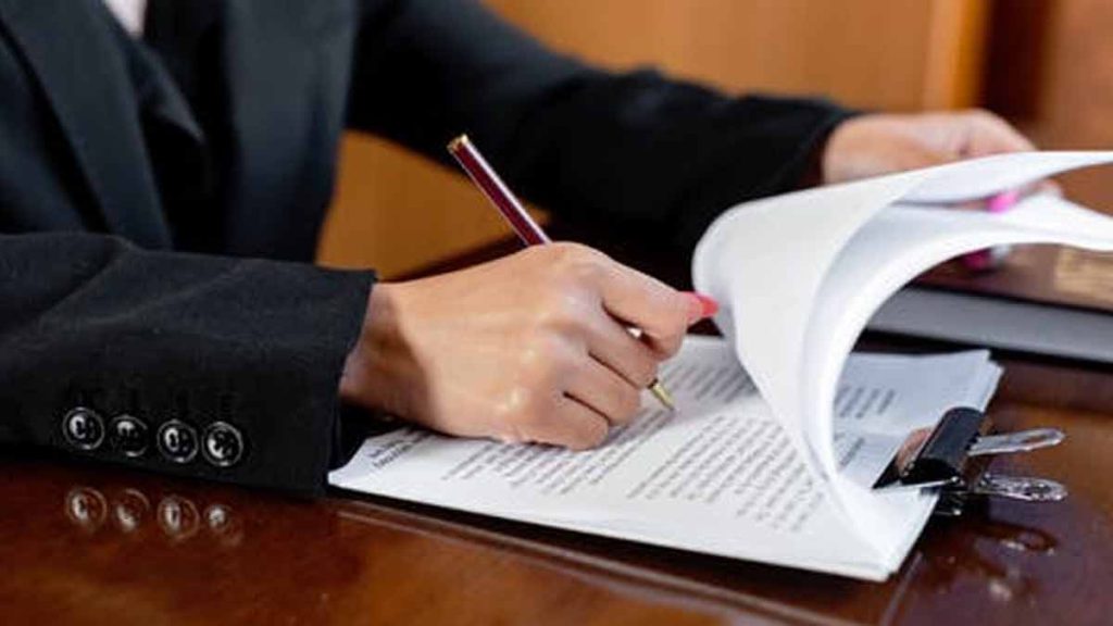 Découvrez Comment Annuler une Donation à un Enfant Ingrat : L’Incroyable Témoignage d’une Notaire