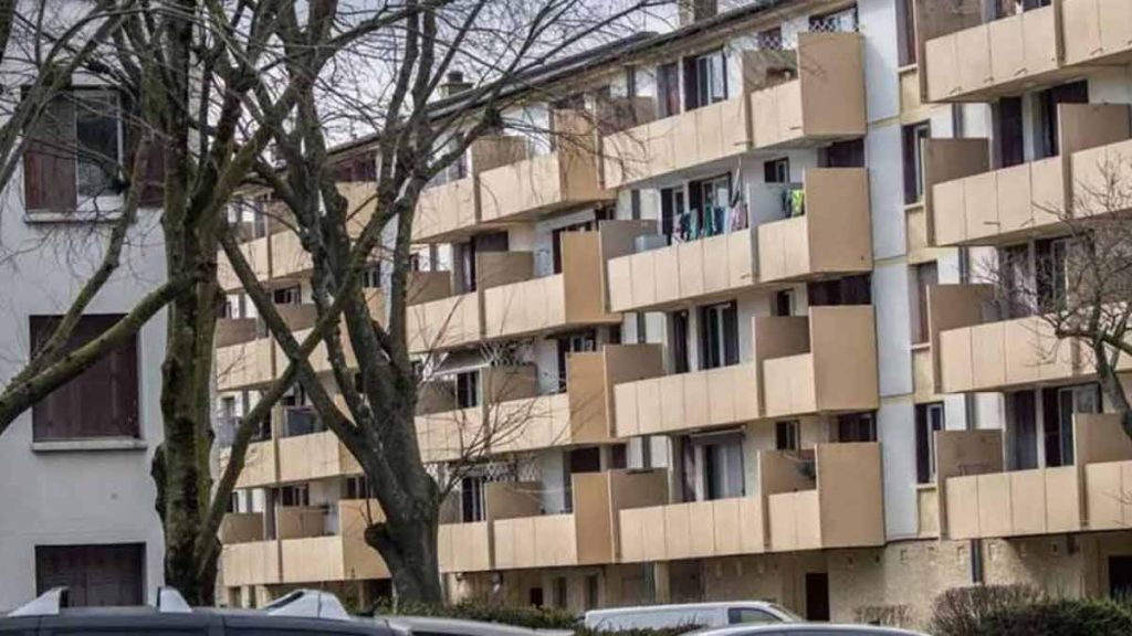 « Une retraitée en guerre contre l’expulsion : son logement social transformé en résidence secondaire ! »