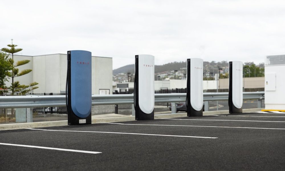 Tesla Atteint un Nouveau Record Impressionnant : 75 000 Superchargeurs en Moins de 5 Mois !